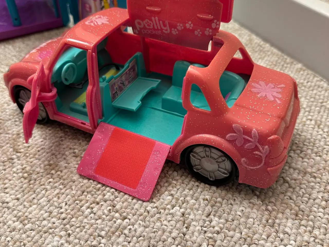 Billede 2 - Polly Pocket Legetøjssæt inkl. biler og tilbehør