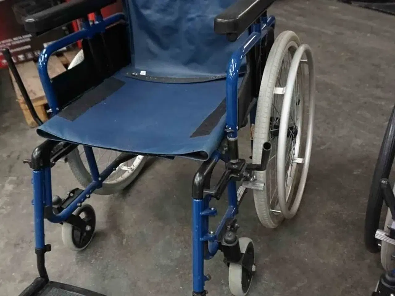 Billede 5 - 2 stk Rullestole og Rollator (MOMSFRI)