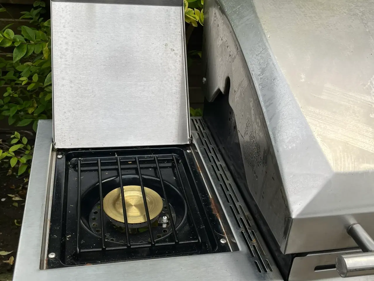 Billede 6 - CHAR-BROIL *Tru-Infrared* gasgrill med gasflaske