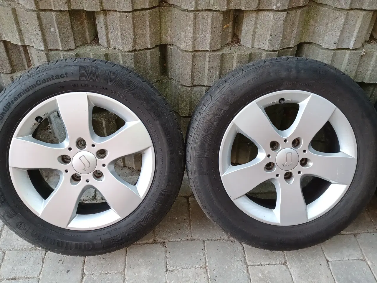 Billede 1 - VW alufælge med sommerdæk.
