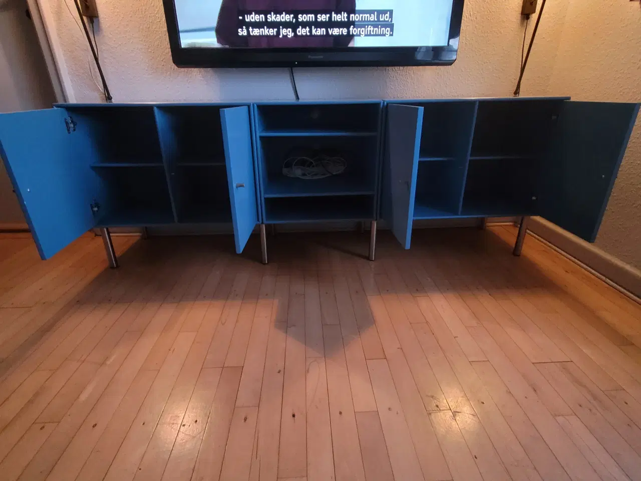 Billede 2 - Tv bord " Montana look a like"