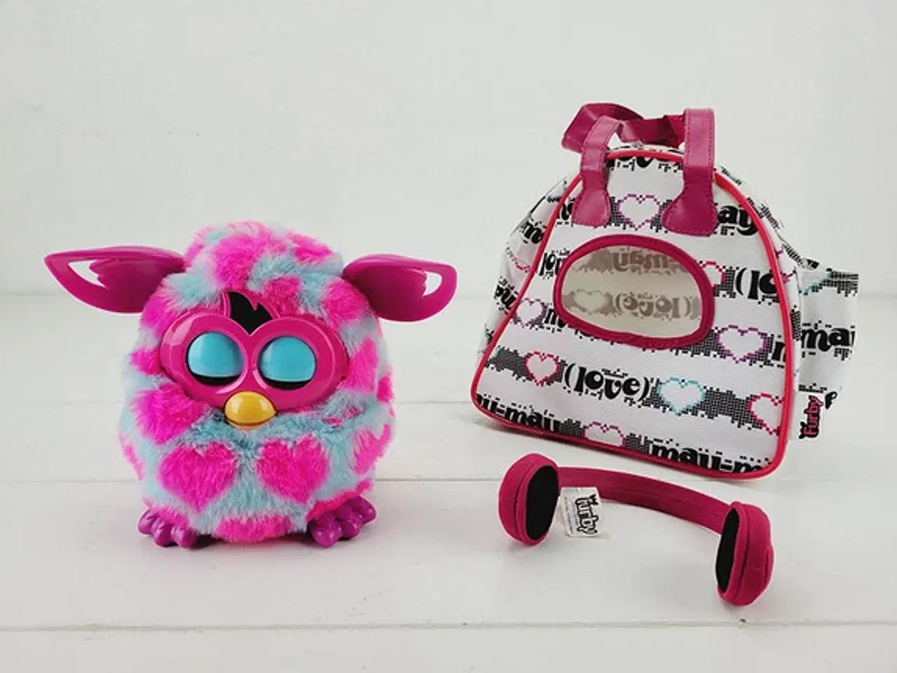 Billede 1 - Furby Boom Blue And Pink Hearts 2012 Hasbro