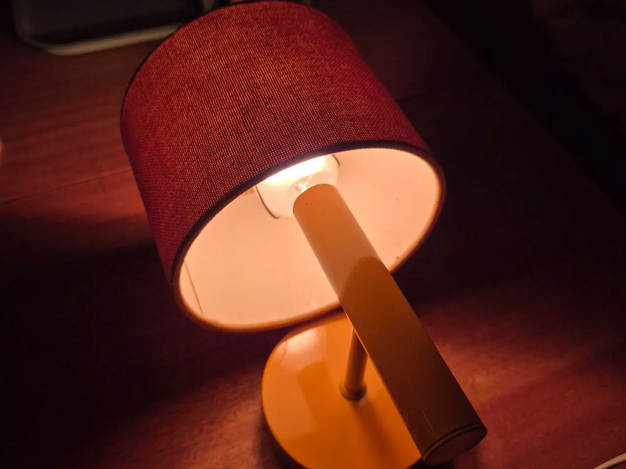 Billede 11 - Fine gule væglamper i dansk design