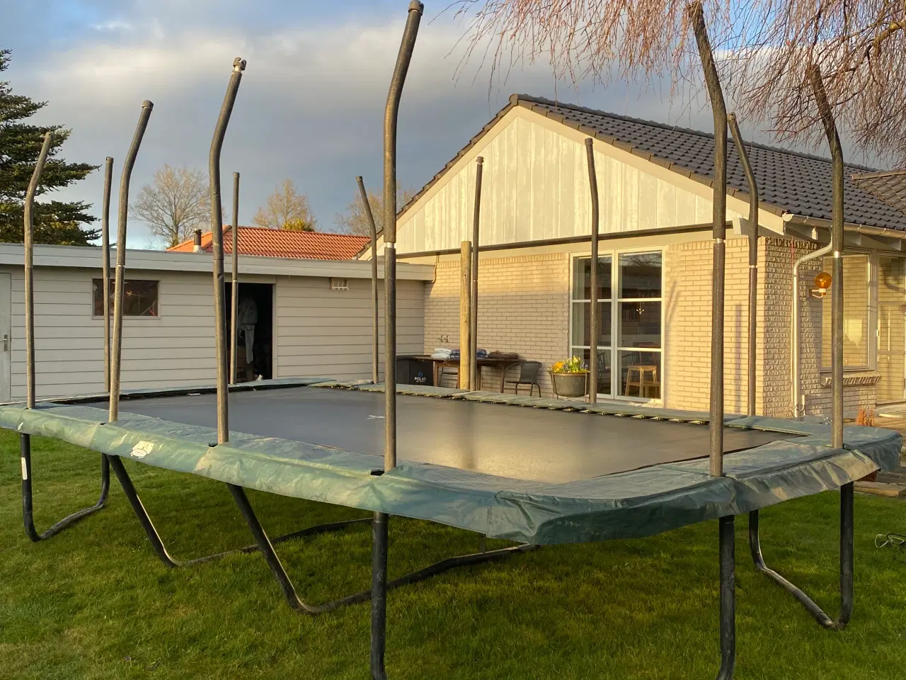 Billede 5 - Stor og solid trampolin 5,50 x 3,06 meter