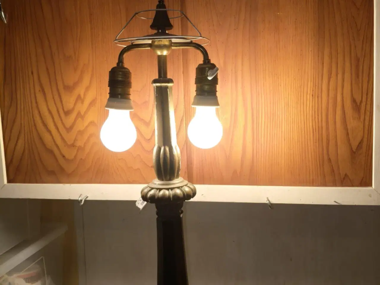 Billede 4 - meget stor gamle lampe med le klint skærm