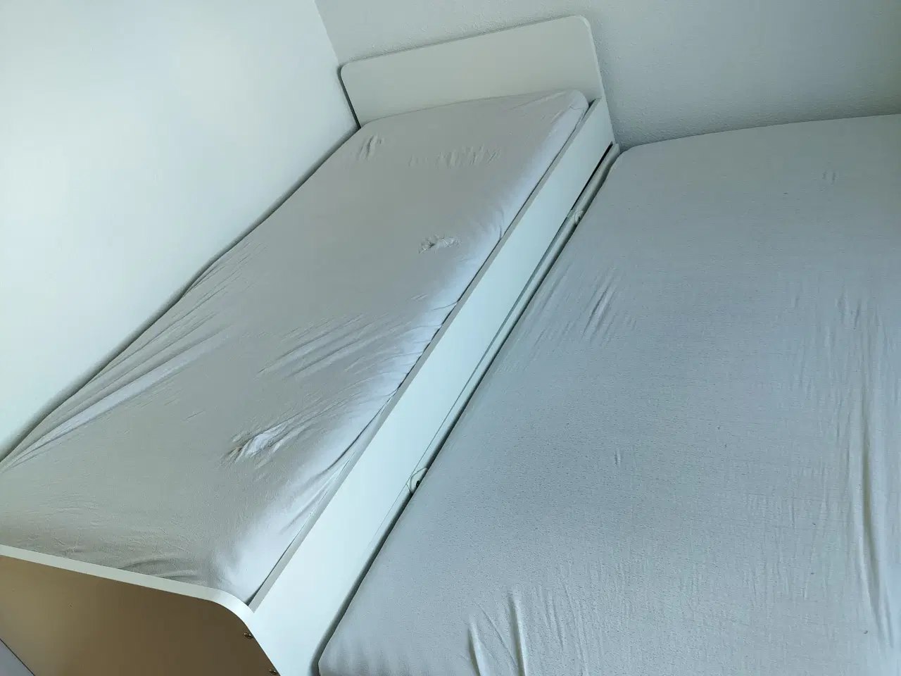 Billede 3 - Ikea SLÄKT udtræksseng