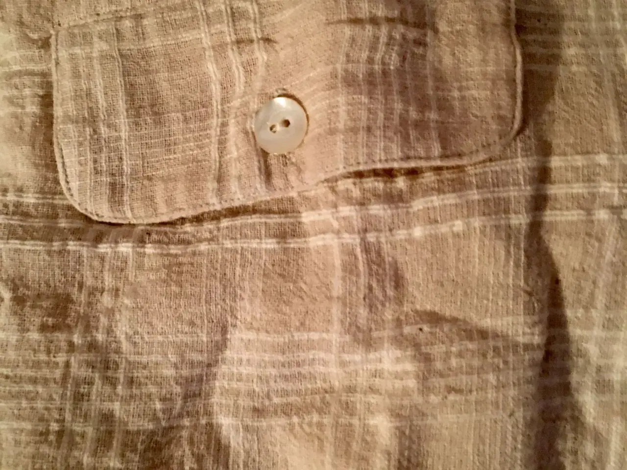 Billede 5 - Bluse og nederdel til salg