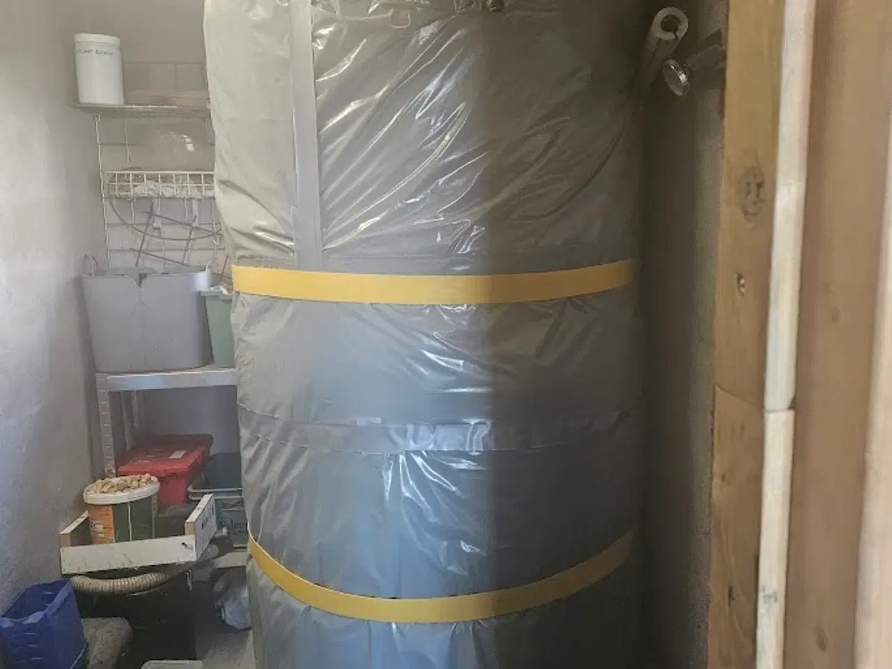 Billede 1 - 1000 liter akkumuleringstank isoleret