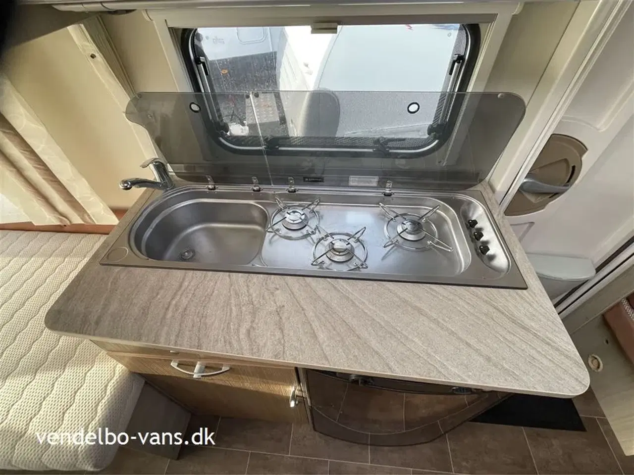 Billede 12 - 2012 - Bürstner Averso Comfort 460 TL   Fin og velholdt vogn