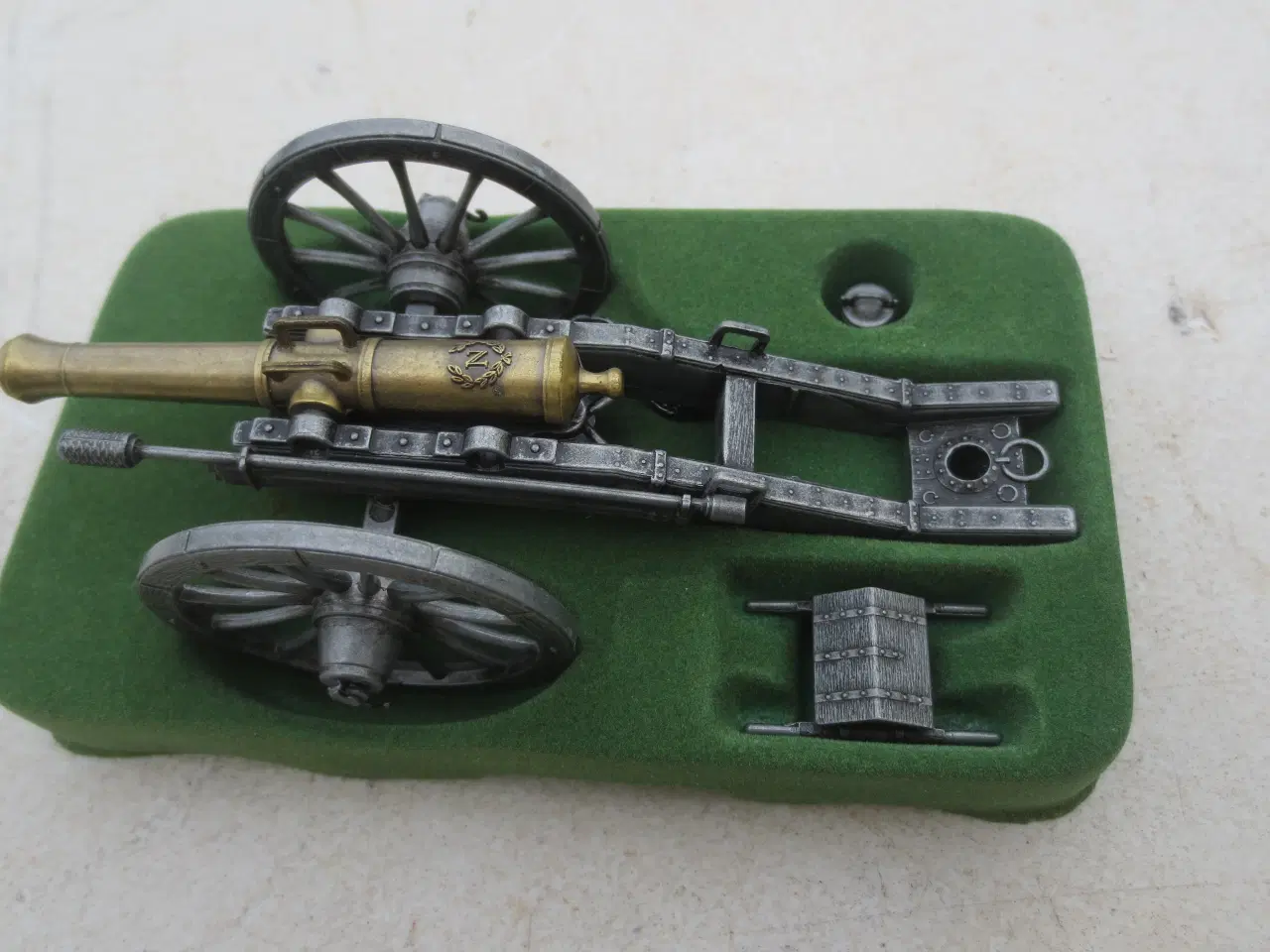 Billede 5 - 1 stk Ny Jeep Willys MB og 1 stk Kanon HP i Metal