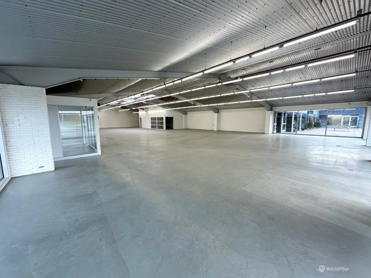 Billede 1 - Butiks- eller showroomlejemål på Farøvej 1. 9800 Hjørring