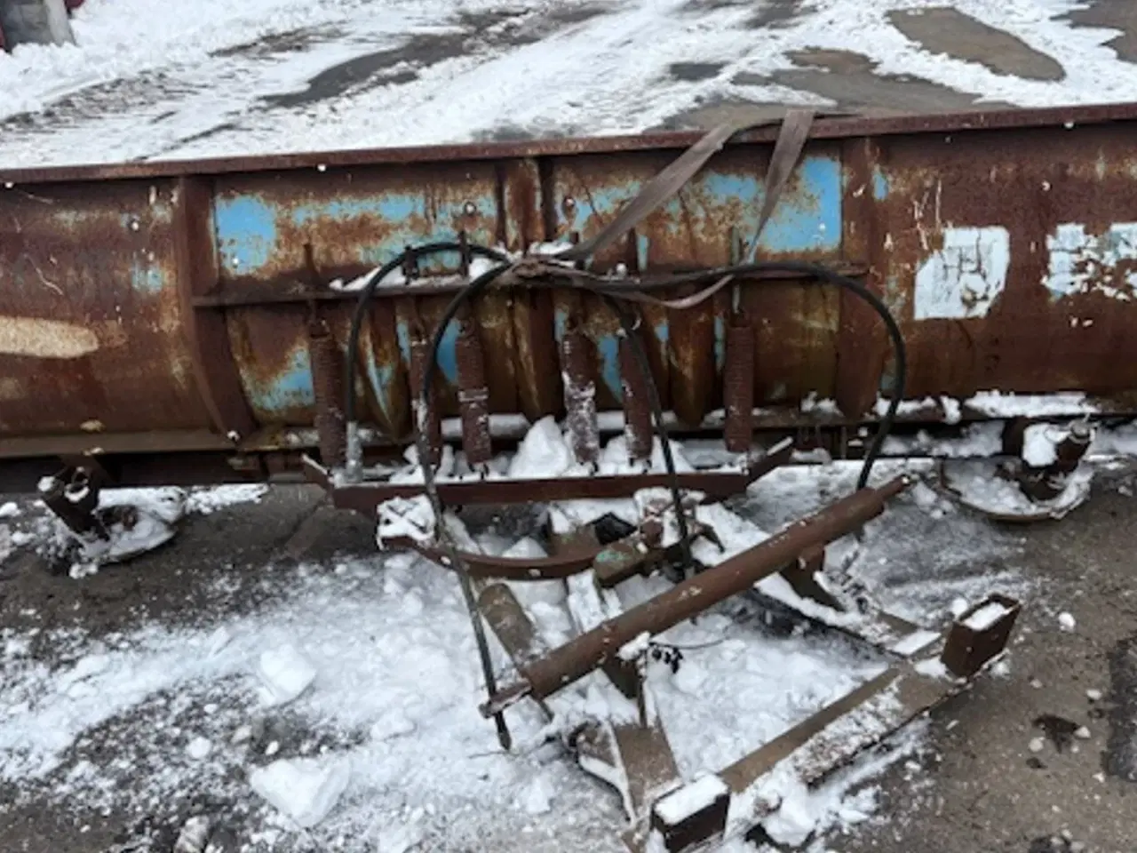 Billede 2 - Ukurant SNEPLOV 3M SKRÅPLOV MED HYDRAULIKS MSIDEREGULERING OG KANTSIKRING