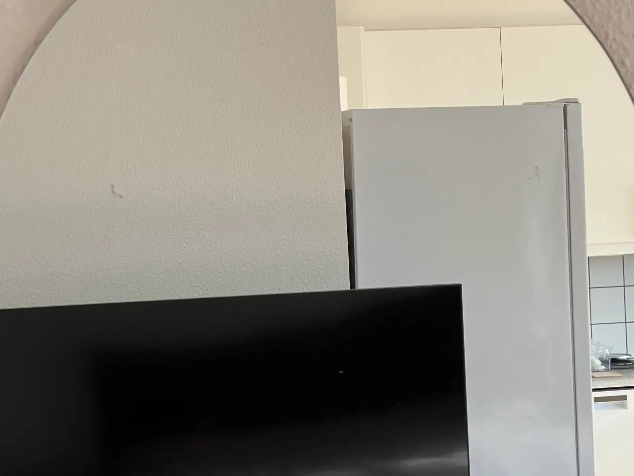 Billede 2 - Rundt spejl sælges. 