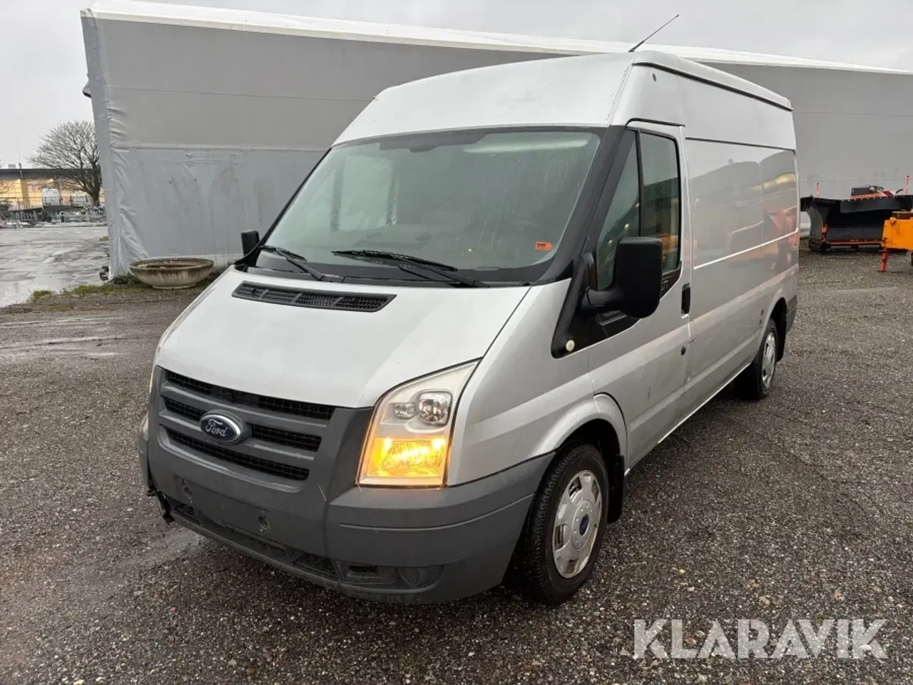 Billede 1 - Varebil Ford Transit 300M med lift