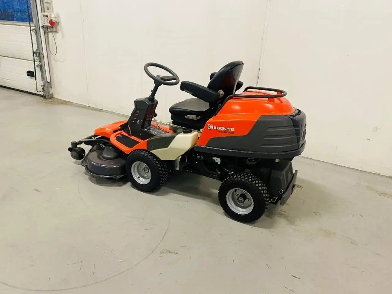 Billede 2 - Husqvarna R418Ts AWD