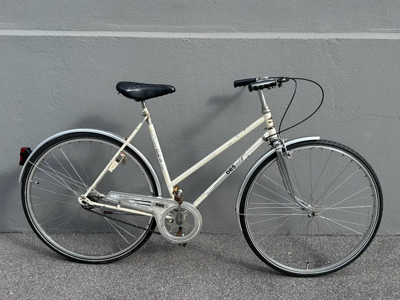 Billede 1 - Hvid DBS dame retrocykel
