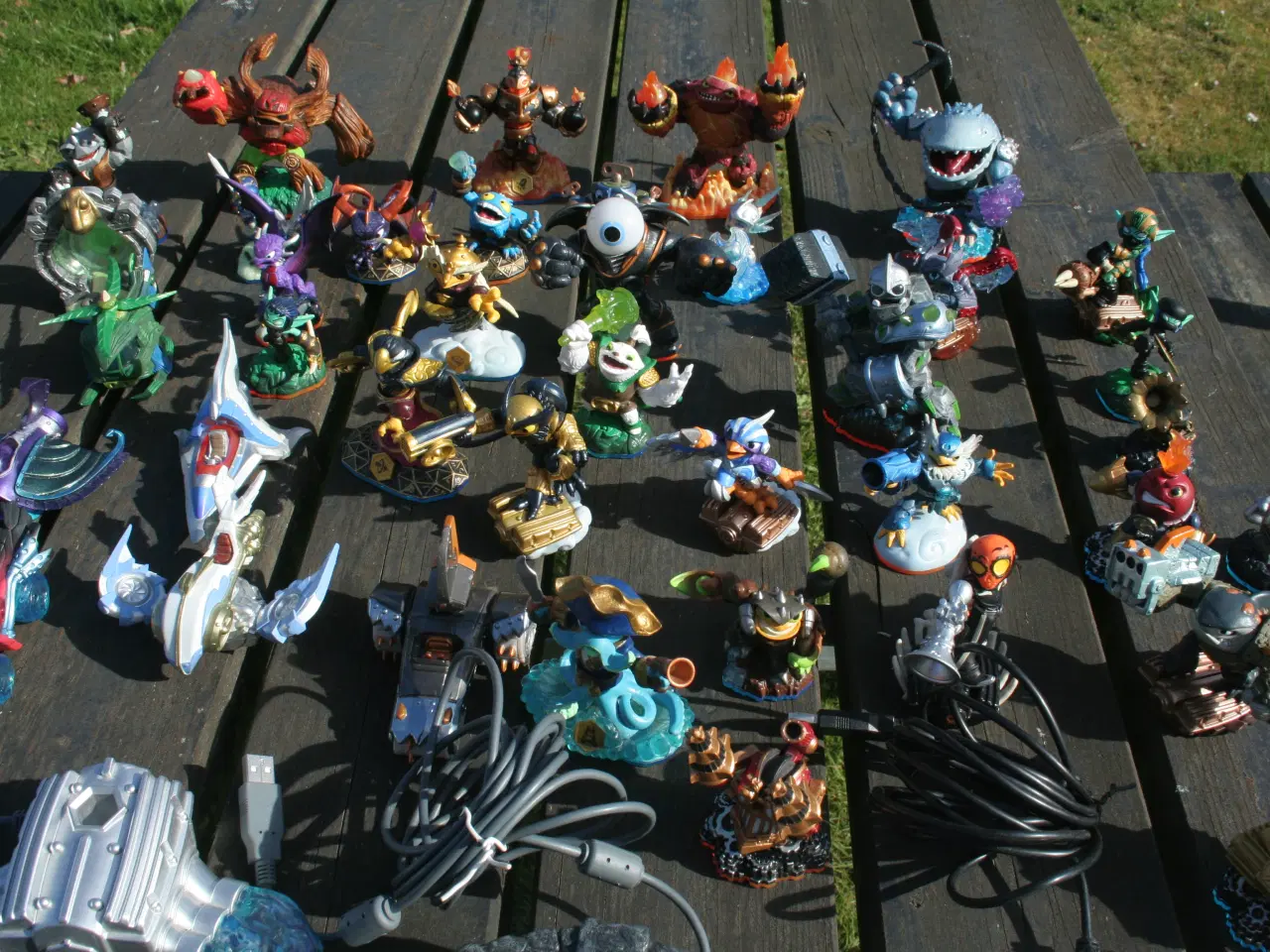 Billede 7 - Skylanders lot med 3 power portaler 3 PS3 Spil og 