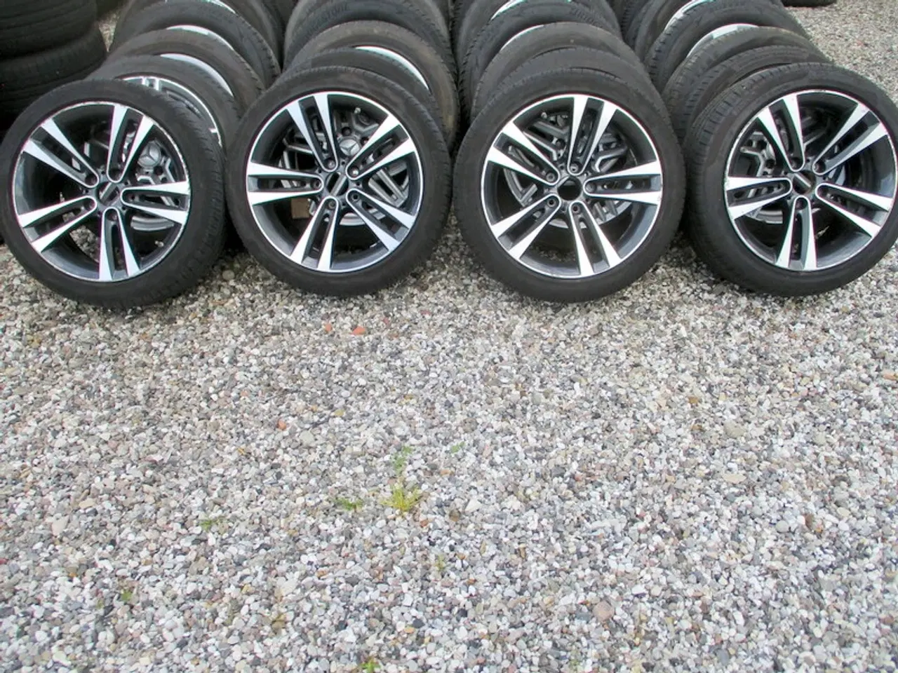 Billede 1 - 18" BMW 5X120 ET34 225/45/18" sommerdæk