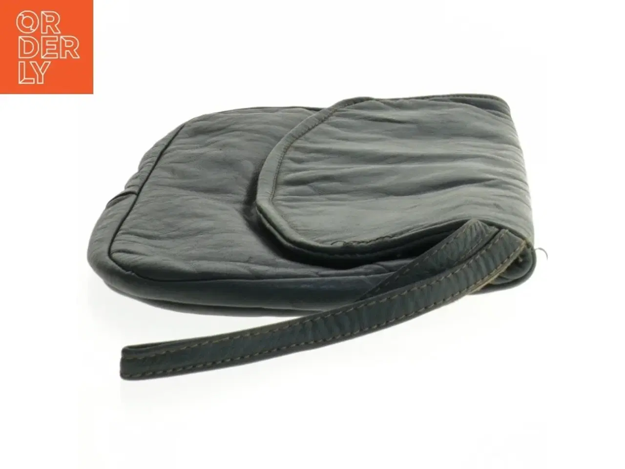 Billede 3 - Lille sort clutch taske (str. 24 cm)