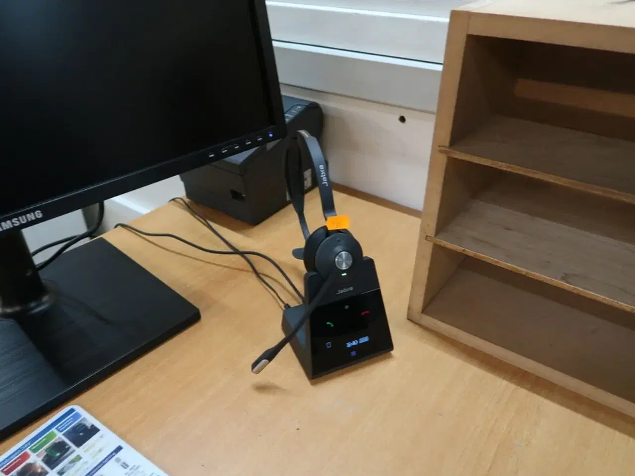 Billede 6 - 2 stk. computerskærme SAMSUNG, bonprinter, tastatur, mus, computer, headset