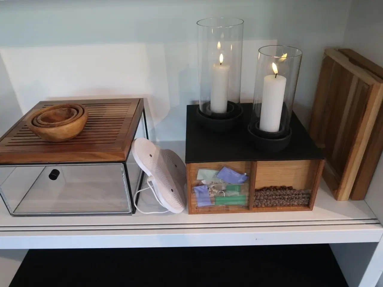 Billede 1 - Buffetdisplays, LED-lys SIRUS med opladestation m.m.