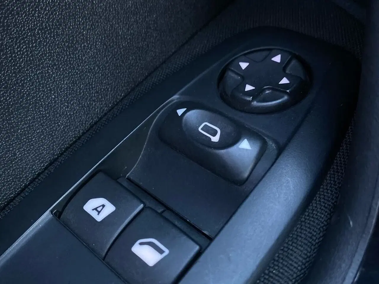 Billede 15 - Peugeot 208 1,6 BlueHDi Chili Sky 100HK 5d