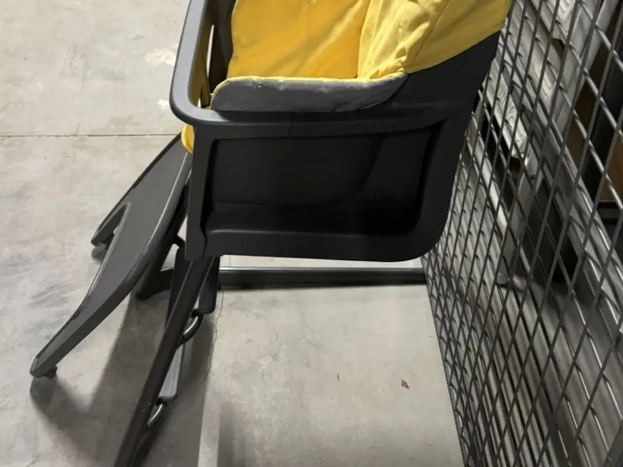 Billede 1 - Ikea Langur baby/junior stol