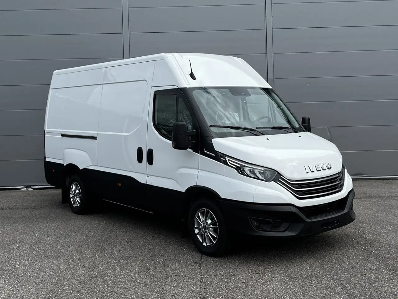 Billede 1 - Iveco Daily 3,0 35S18 12m³ Van AG8