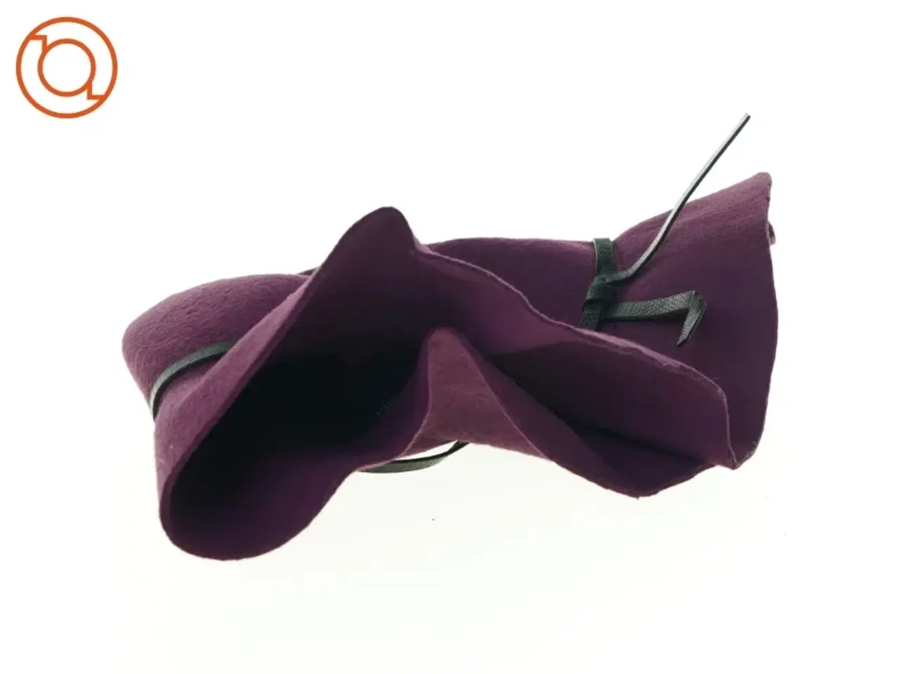 Billede 2 - Hat i filt (str. 37 x 22 cm)