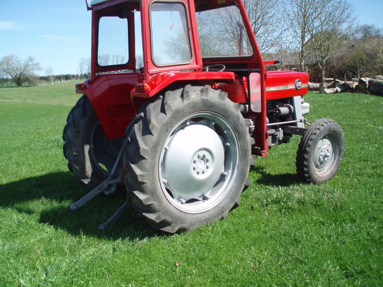 Billede 3 - Massey Ferguson 135, 3 cyl. diesel årg '75