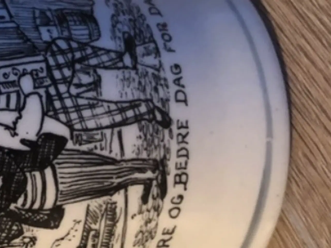 Billede 3 - 2 fine aksini krus/kande og spilledåse 