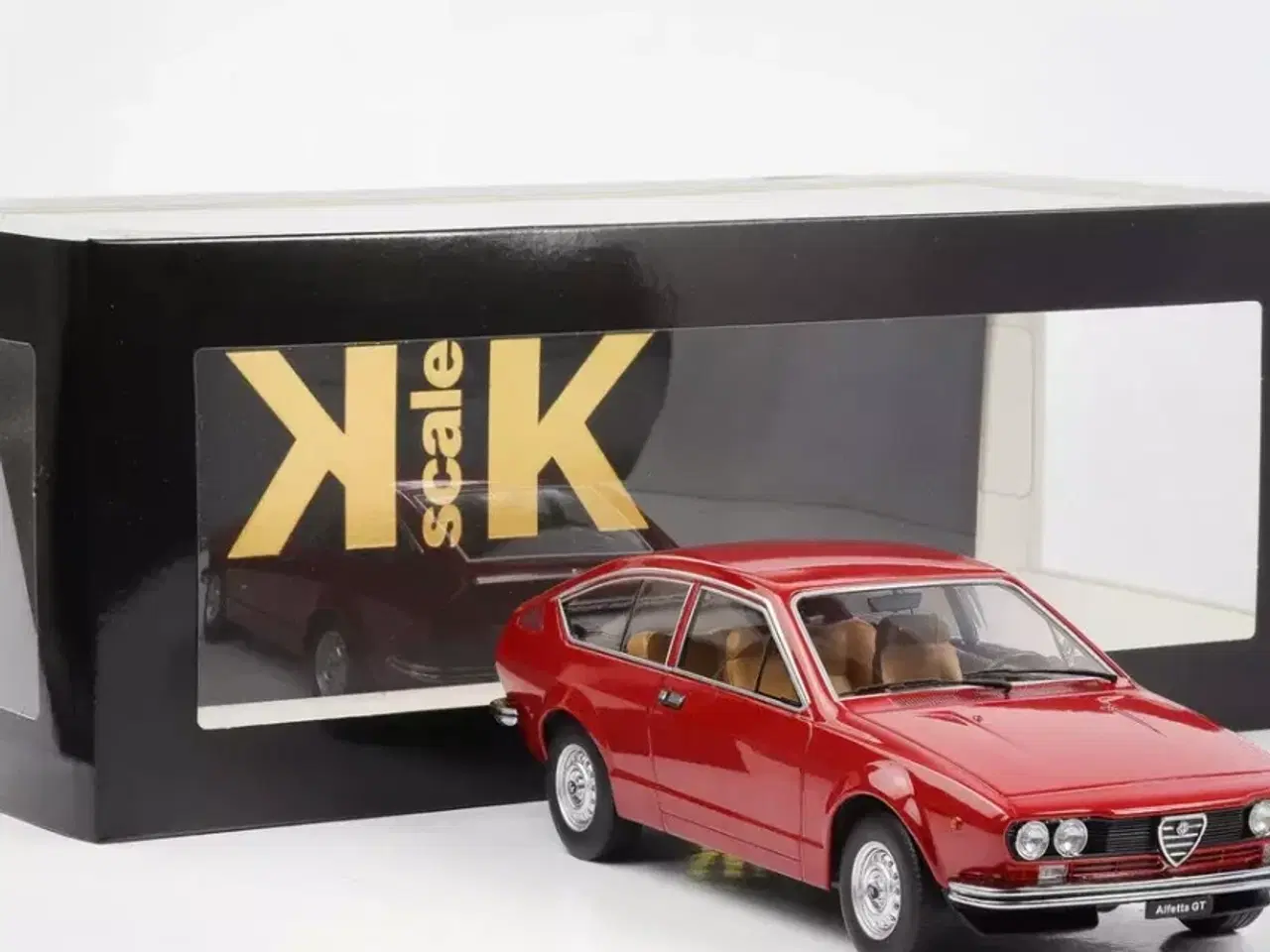 Billede 5 - 1:18 Alfa Romeo GT 1.6 1976