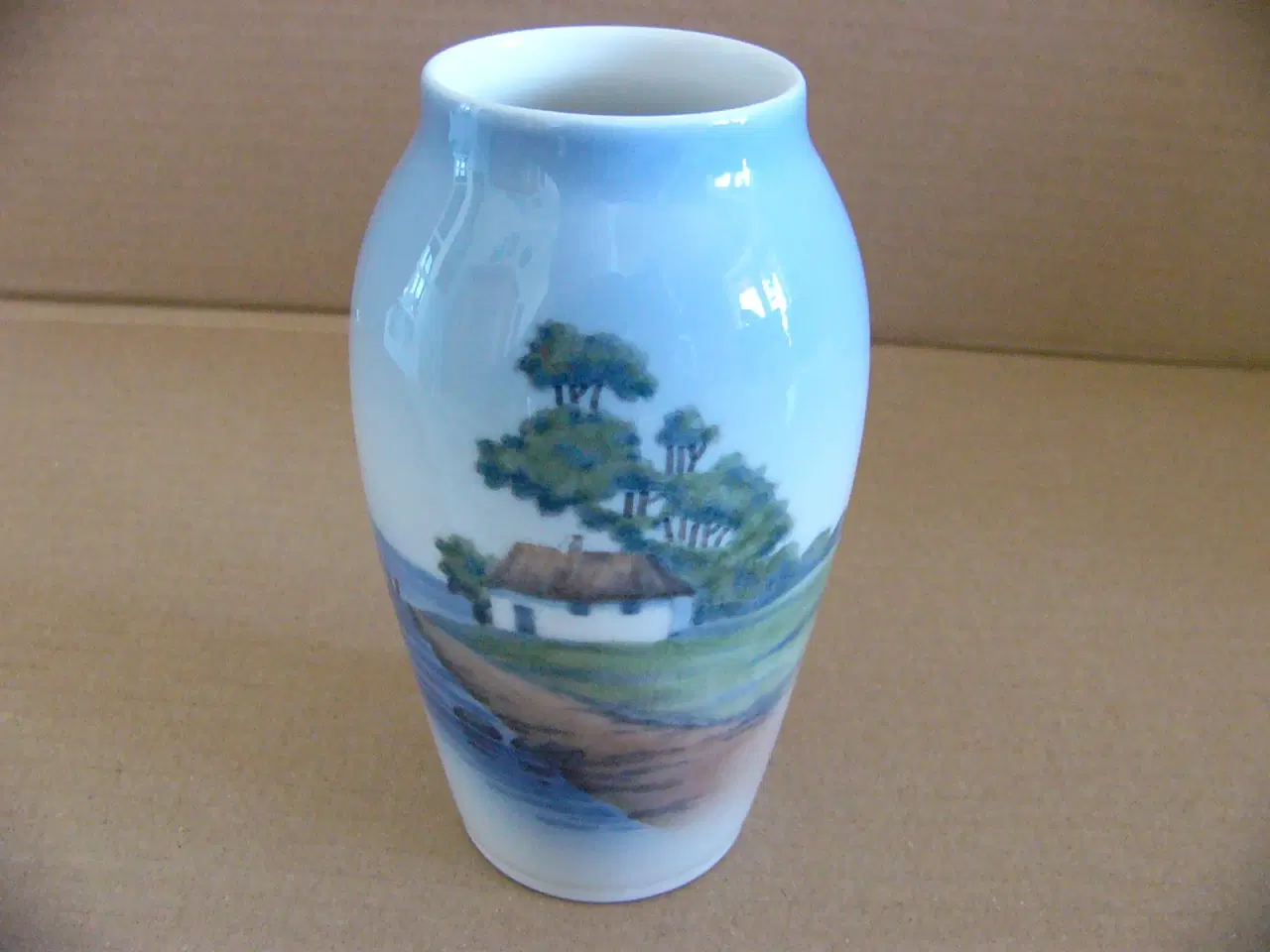 Billede 1 - Royal Copenhagen vase nr.2887-88A