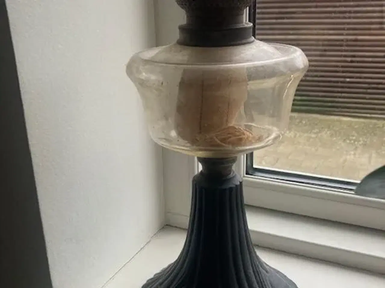Billede 1 - Petroleumslampe med glasholder til