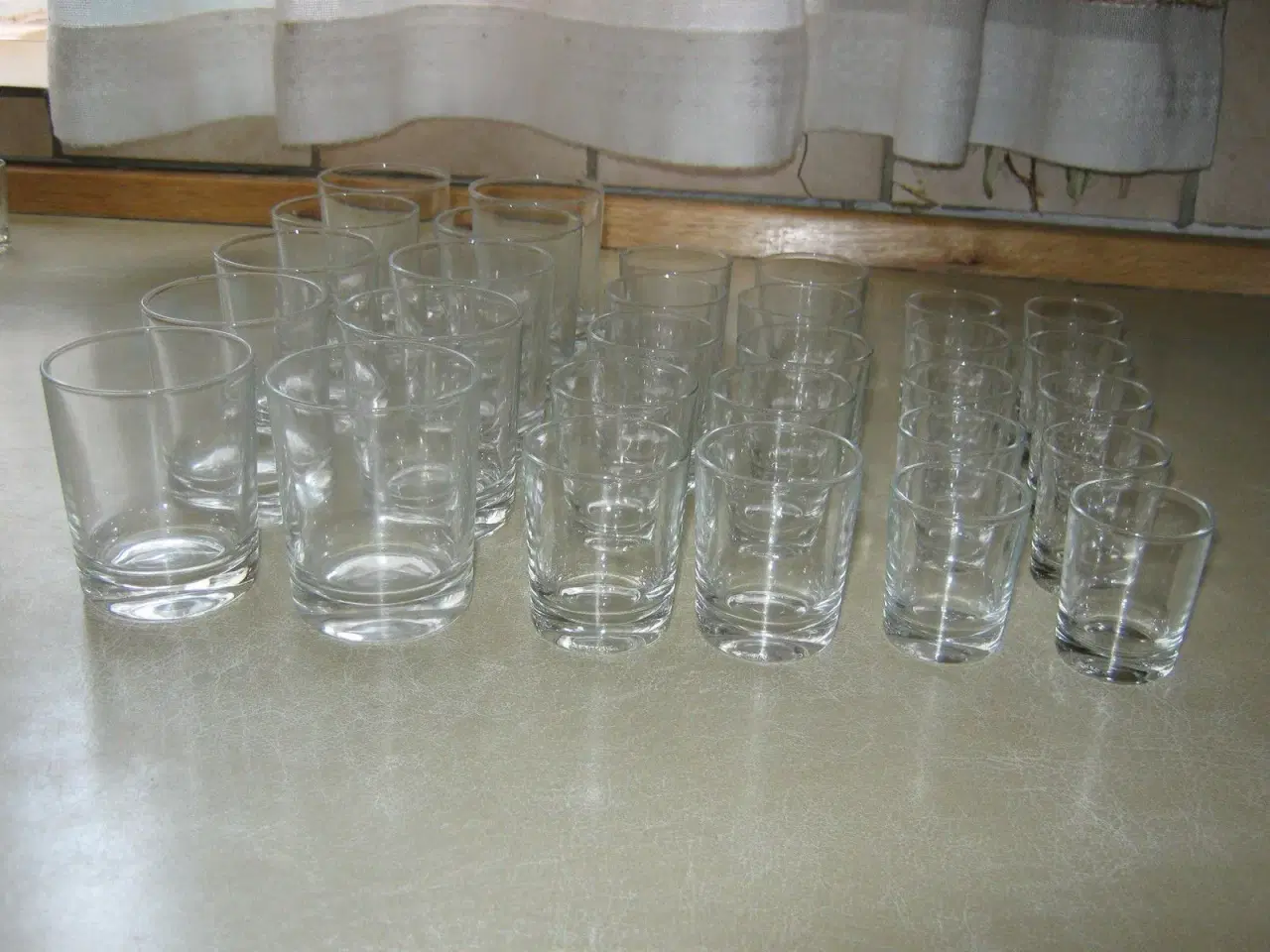Billede 2 - Shotglas i 3 størrelser i alt 30 glas