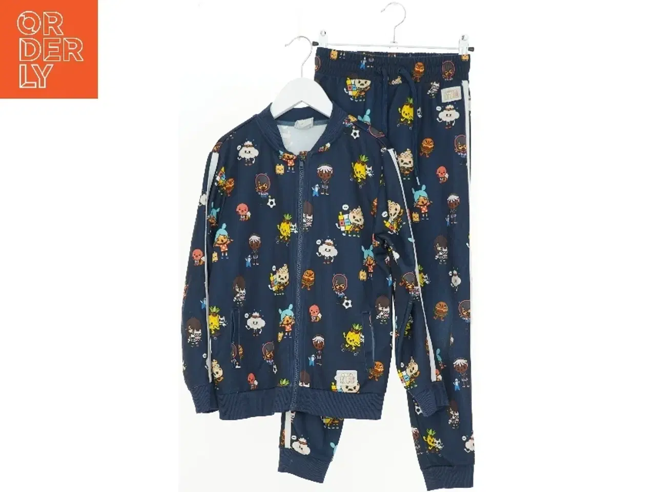 Billede 1 - Børnetrækdragt med tegneseriefigurer fra H&M (str. 140)