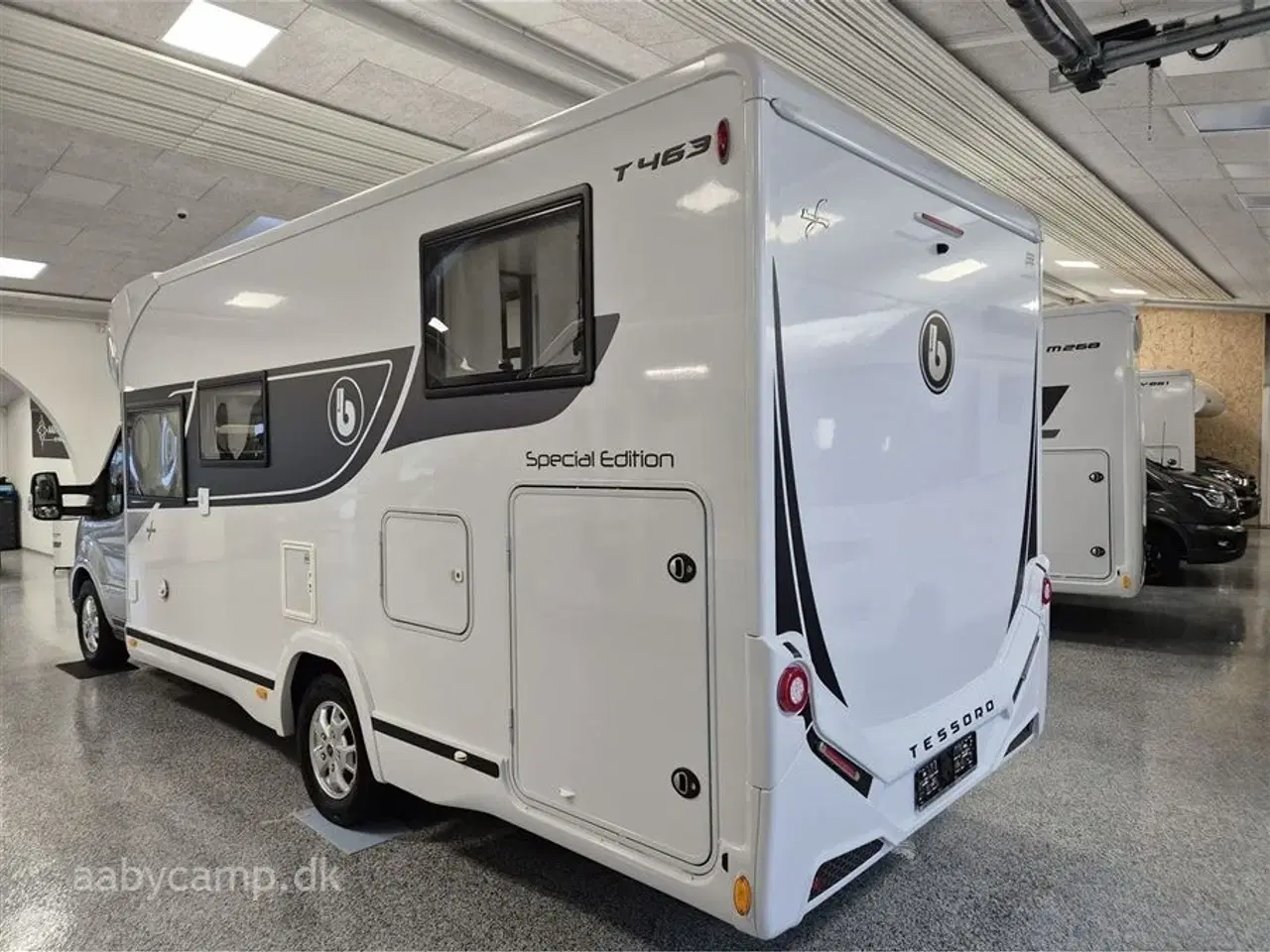 Billede 3 - 2024 - Benimar Tessoro T463 Special Edition   Nk. pakke. Automatgear. solceller. markise. to stk. 95Ah Batterier. smart tv med soundbar. lyse lædersæder.  KUN 16000 KM!!!