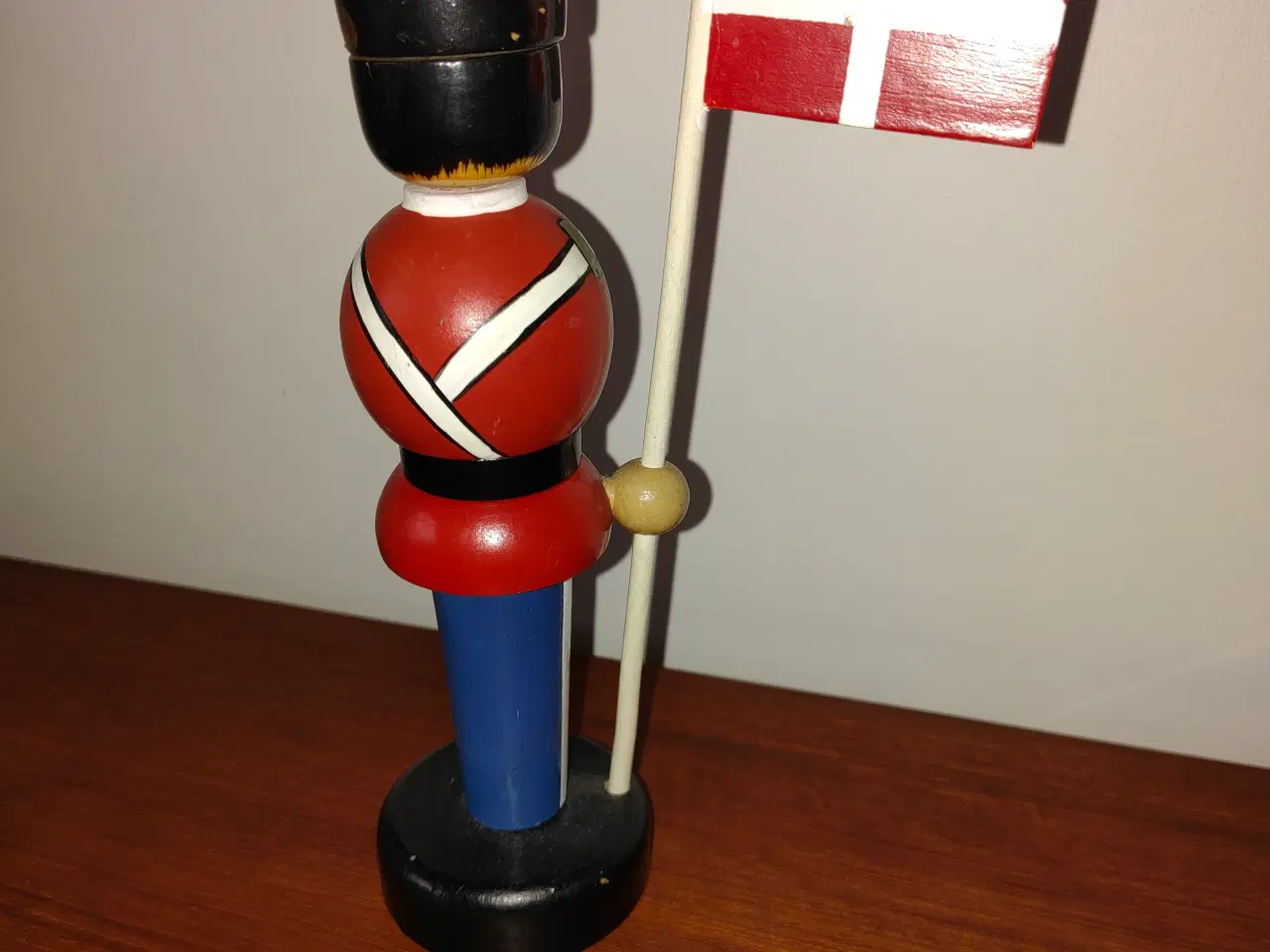 Billede 2 - Fin lille træ Garde