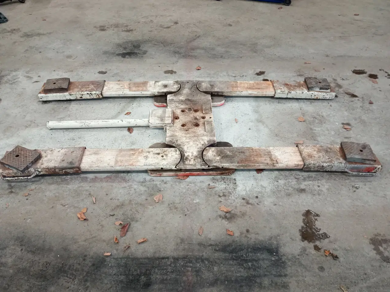 Billede 6 - Sælges 1 Søjlet Stenhøj Lift 3000 Kg.