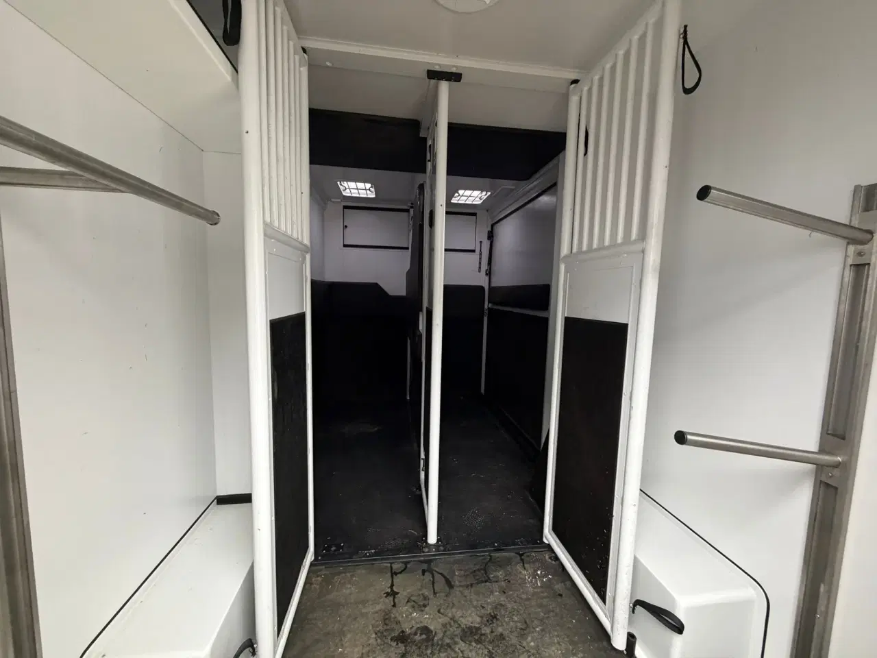 Billede 4 - MAN TGE 3.180 A8 L4, Hestetransporter