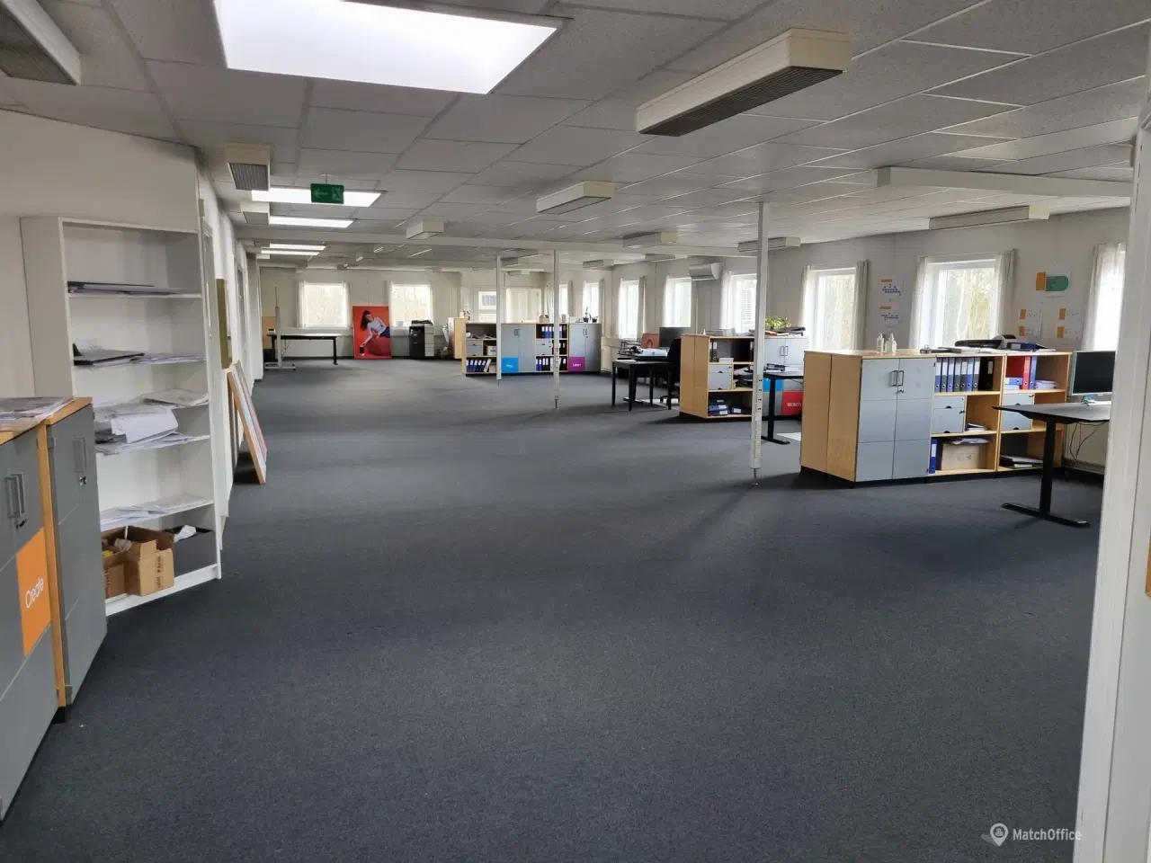 Billede 13 - Højloftet lager med kontor