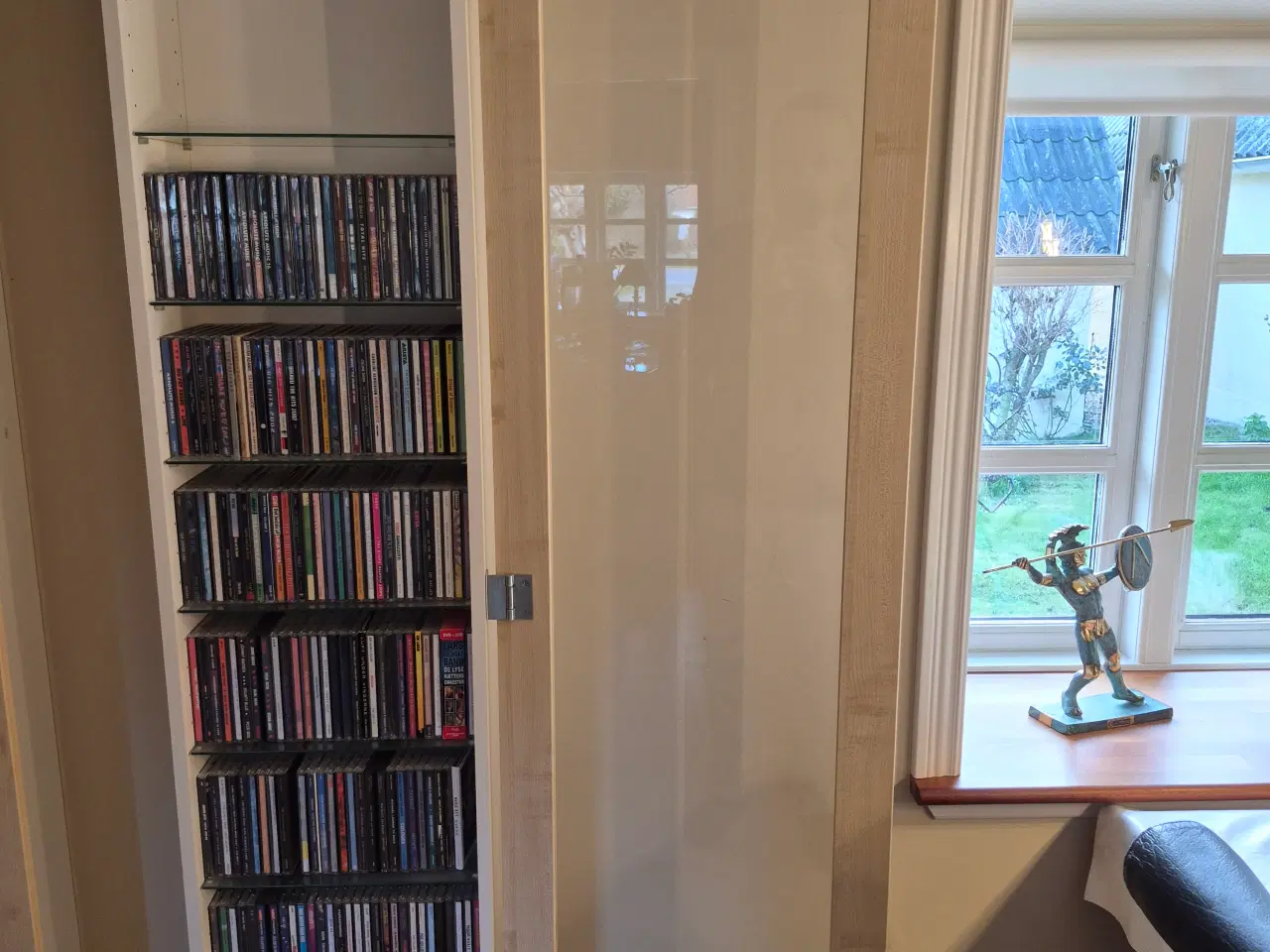 Billede 1 - Skab til ophæng