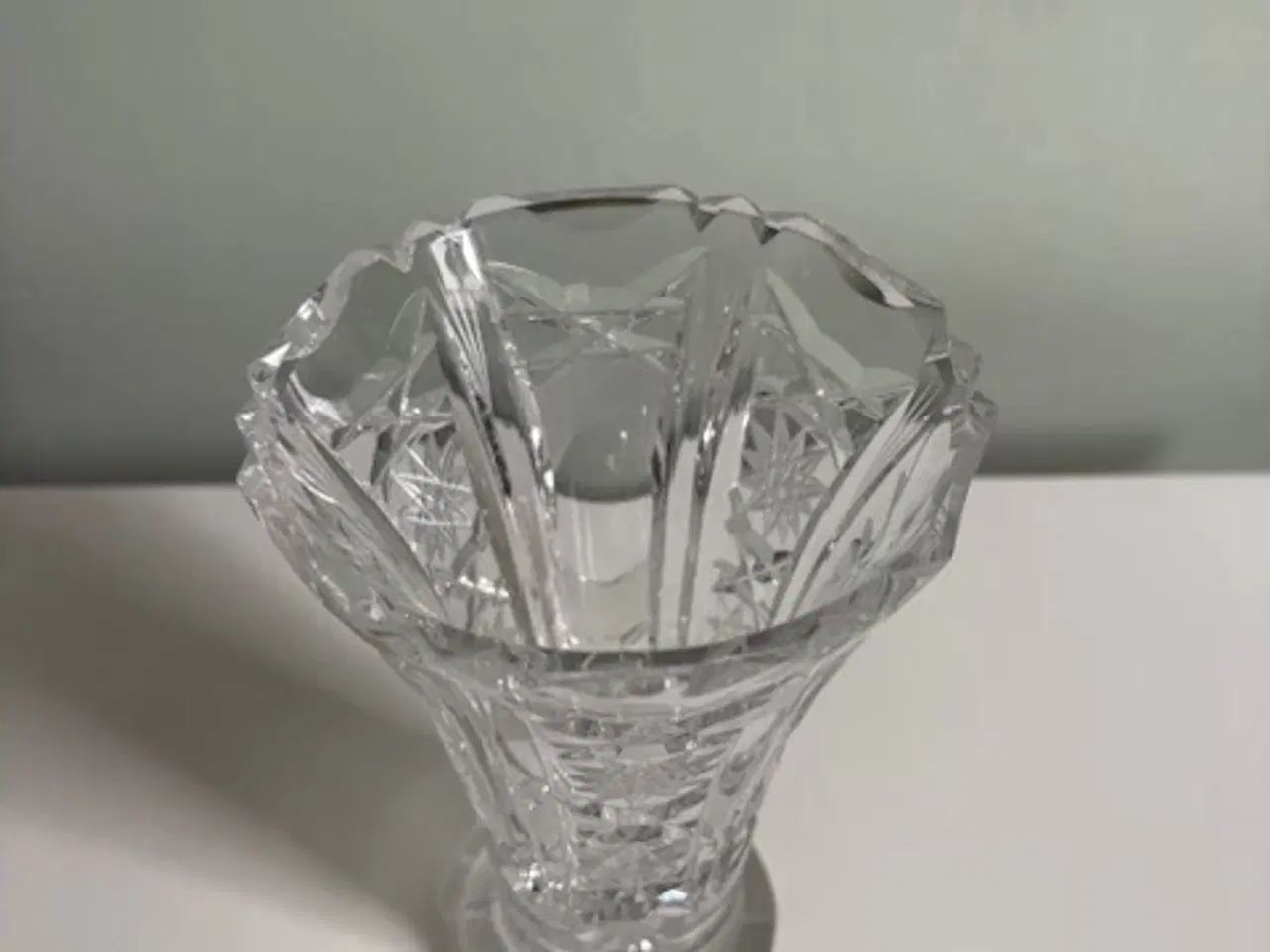 Billede 4 - Vintage krystalvase med håndsleben facetmønster