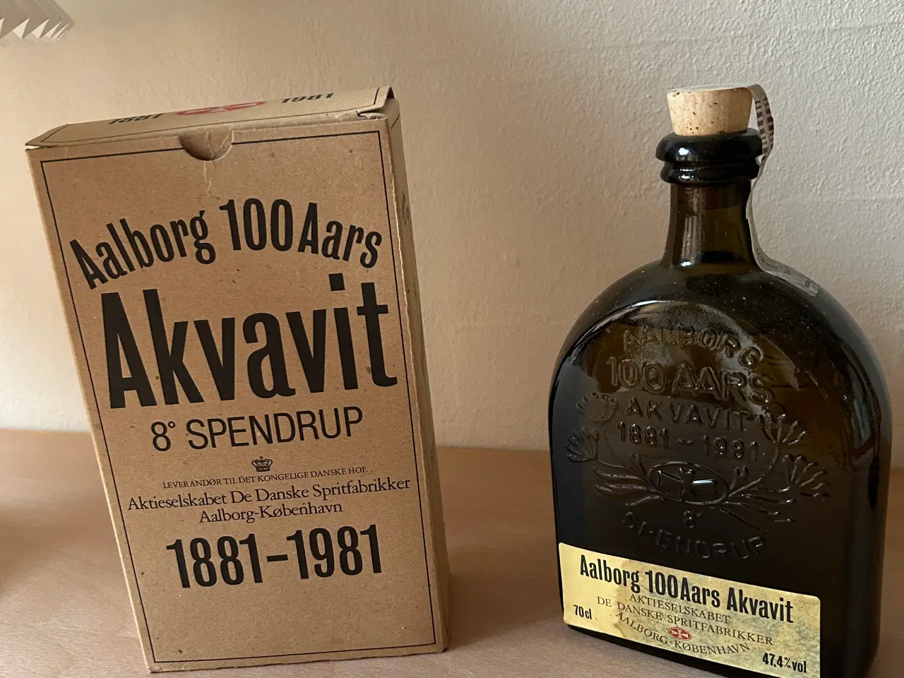 Billede 1 - Akvavit, Aalborg 100 års, 1881-1981