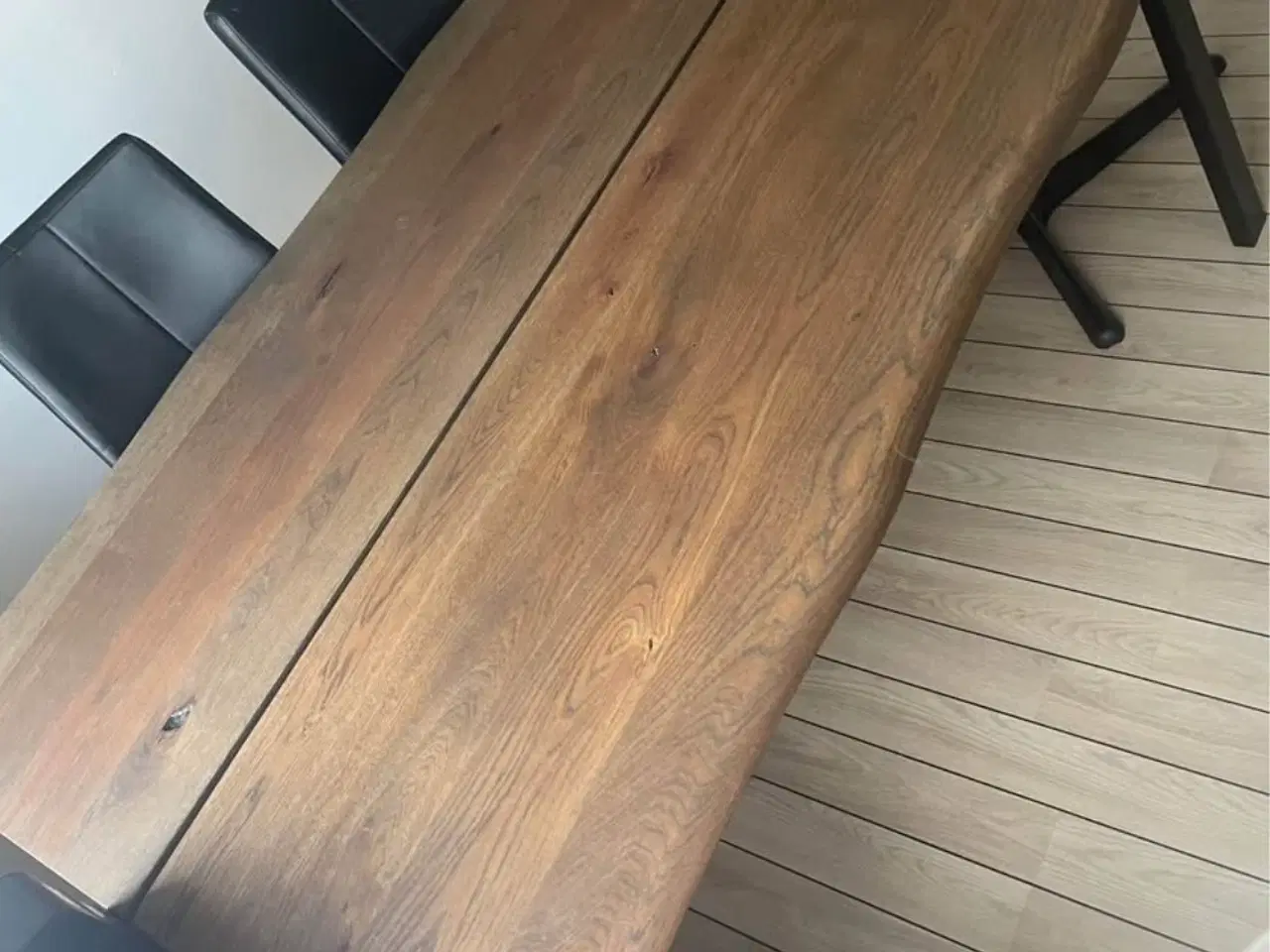 Billede 1 - Spisebord i massiv eg
