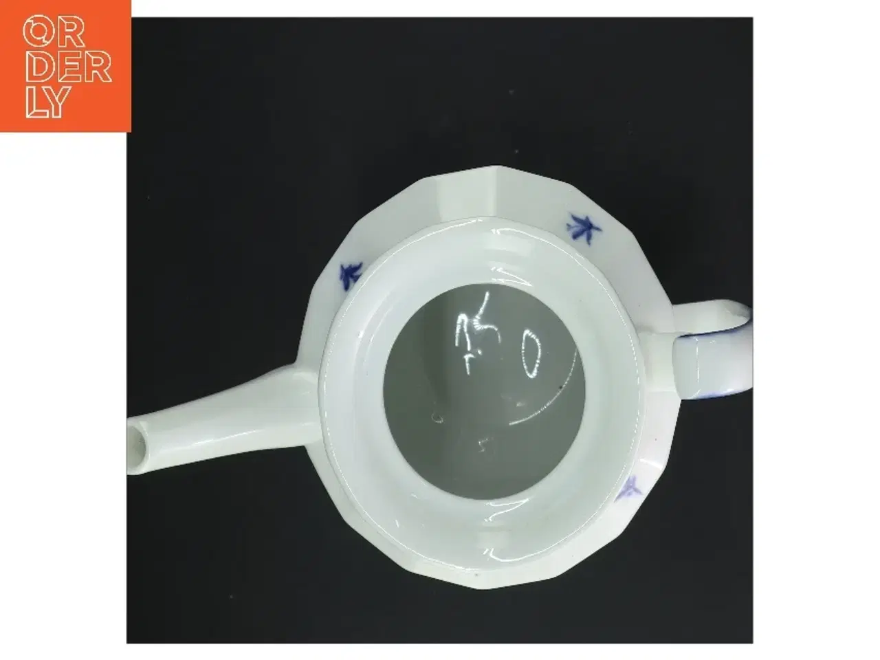 Billede 5 - Porcelæns kaffekande med blå blomst fra Royal Copenhagen (str. 24 cm)