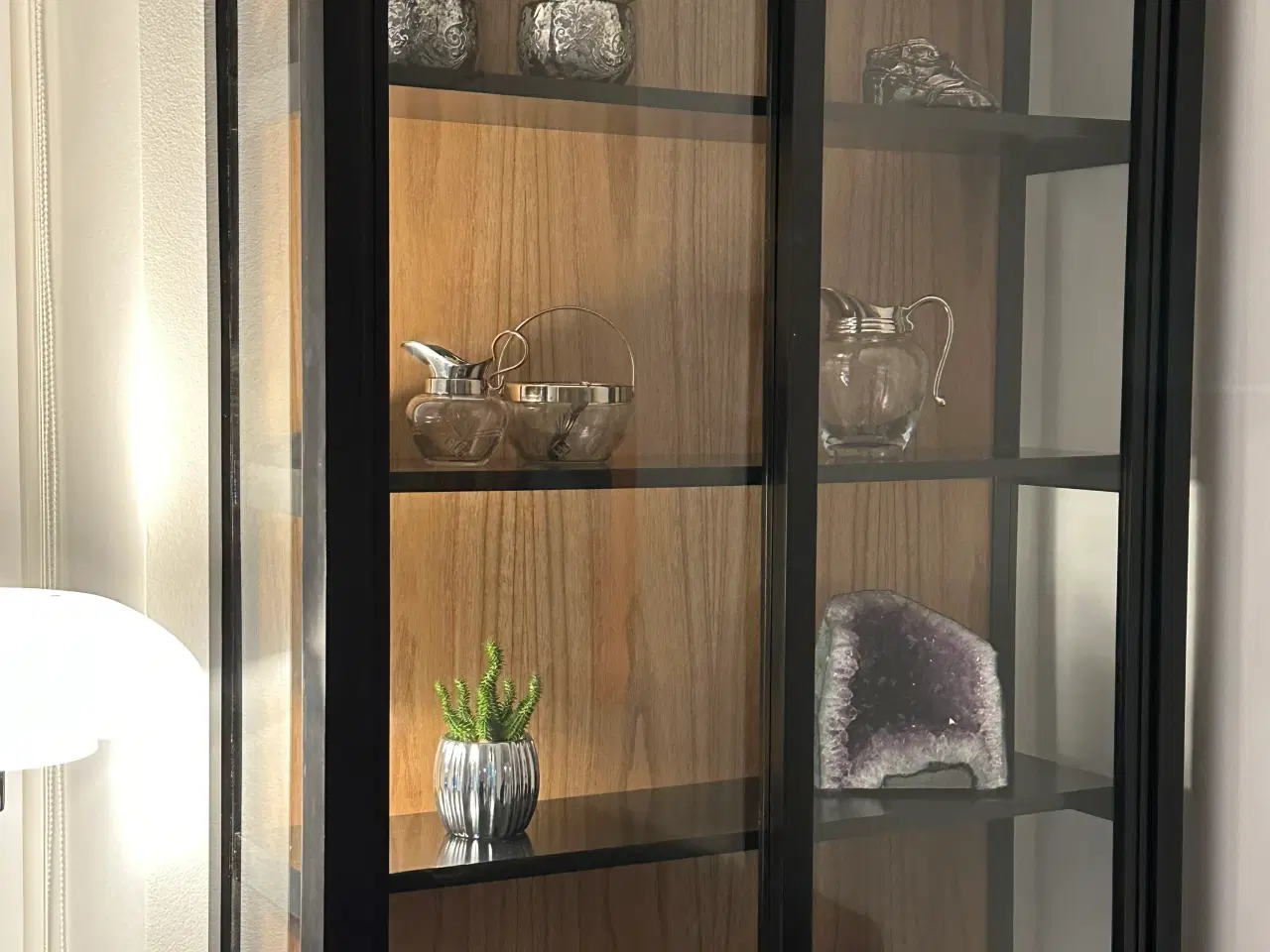 Billede 2 - Vitrine Vægskab med Skydelåger