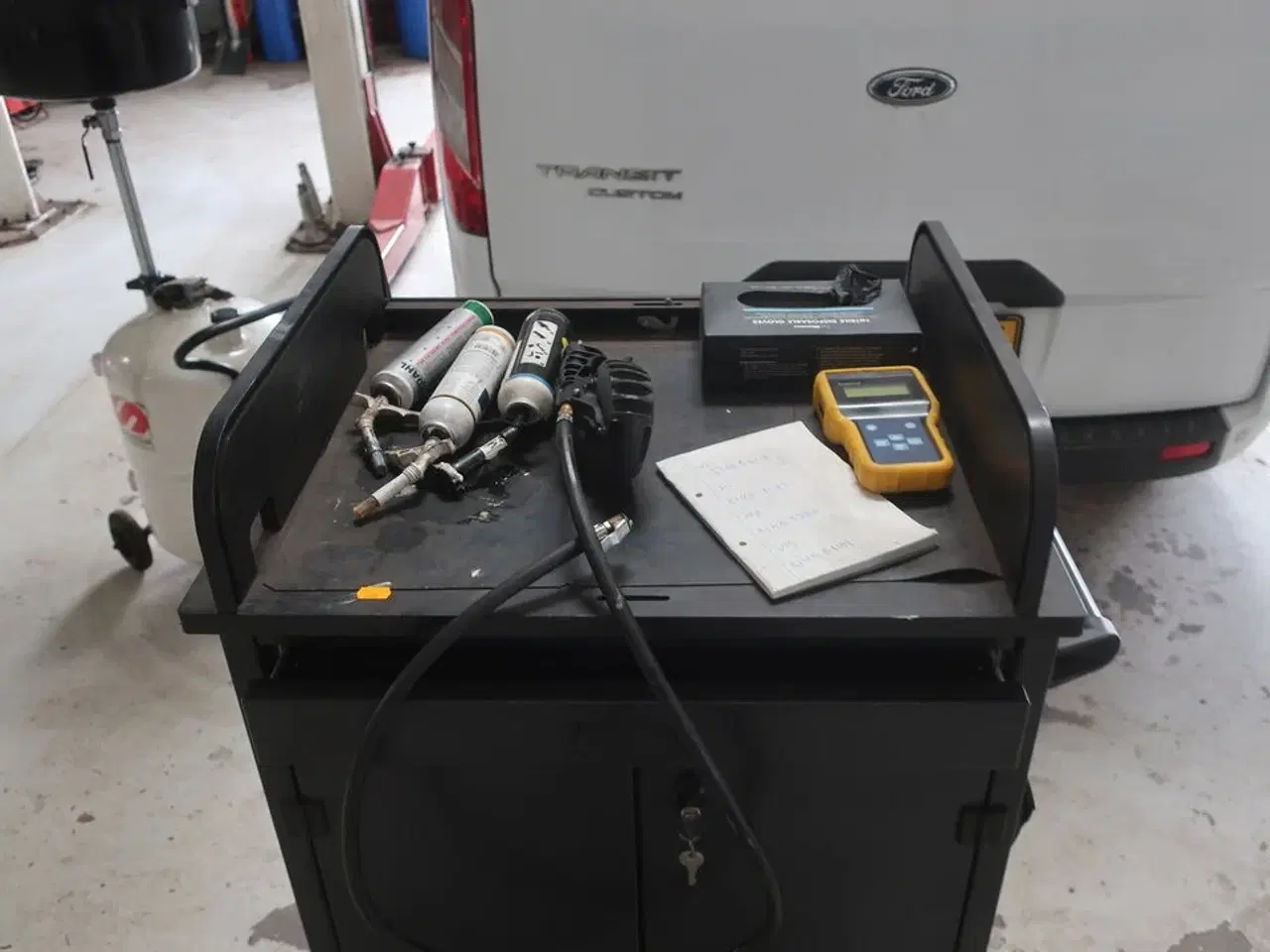 Billede 2 - Værktøjsvogn med indhold