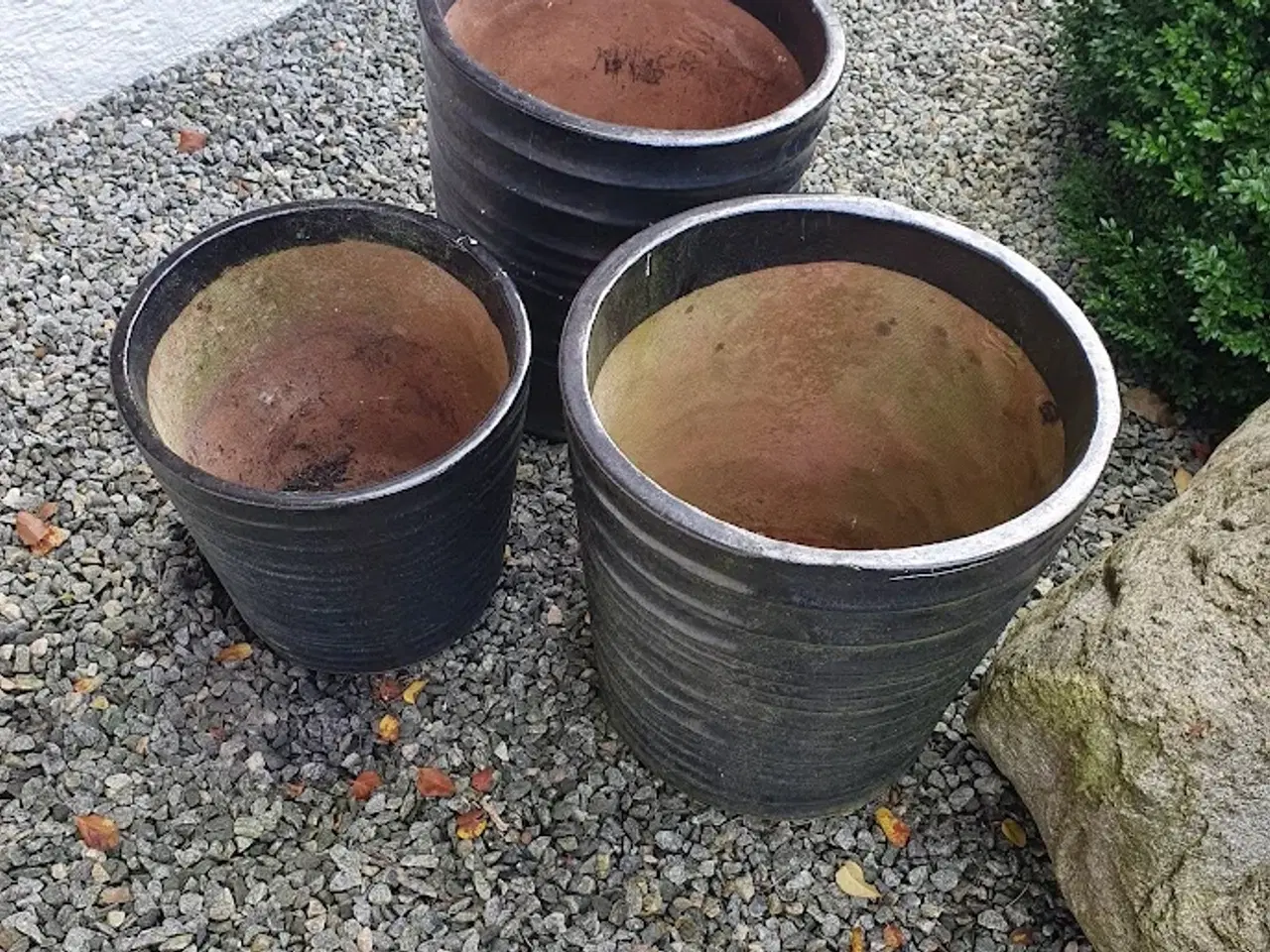 Billede 4 - Store havekrukker glaseret i sort 