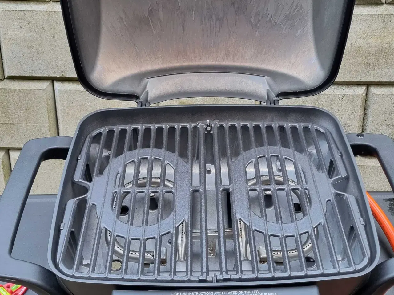 Billede 6 - Gasgrill med cover og en fyldt 11 kg gasflaske